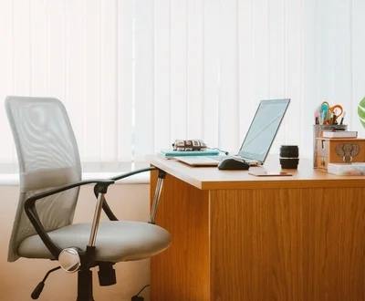 A kiegészítők szerepe a Home Office-ban: hatékony munkavégzés otthon