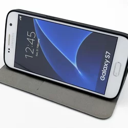 Telefontok UNIQ Fekete Kihajtható Tok - Samsung Galaxy S7 (8719273222423)-2