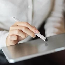 Érintő ceruza / golyóstoll - Univerzális (fekete színt fog), ezüst-2