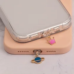 Medál telefonra - korona / bolygó minta (Type-C töltőporthoz)-5