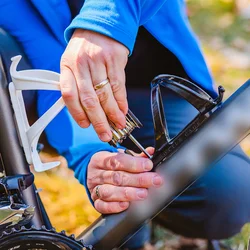 Biciklis kiegészítő: Forever - bicikli vázra helyezhető kulacstartó, piros műanyag-2
