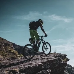 Wozinsky WBB20BK - Univerzális, vízálló kerékpárülésre szerelhető, fekete táska-8