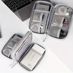 Univerzális két rekeszes táska digitális kiegészítőkhöz, cipzáras - fekete-5