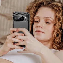 Telefontok Google Pixel 10 Pro - Carbon Fiber - fekete szilikon hátlap tok-3
