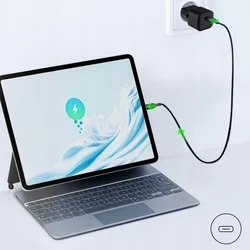 Telefont töltő Qualo Nano GaN - Type-C (USB-C) portos fekete hálózati töltőfej, 20W-6