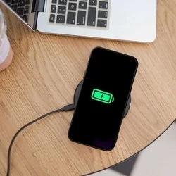 Telefontok iPhone 16 Plus - MagSafe kompatibilis fekete szilikon hátlap tok-3