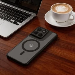 Telefontok Motorola Edge 70 5G - Tech-Protect Magmat - MagSafe kompatibilis áttetsző műanyag hátlap tok, fekete szilikon kerettel-5
